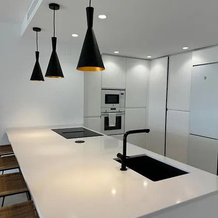 Sea And Mountain Views Penthouse In Guadalmina - Eaw Homes Apartment