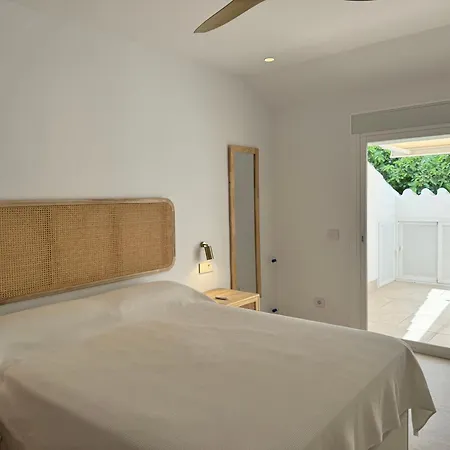 Apartment Sea And Mountain Views Penthouse In Guadalmina - Eaw Homes *
